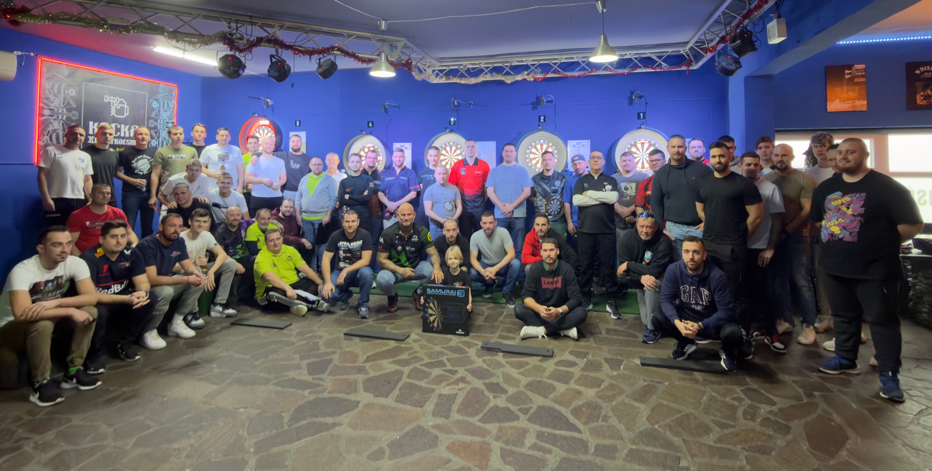 64 JÁTÉKOSSAL ISMÉT TELTHÁZ A KOCKÁBAN